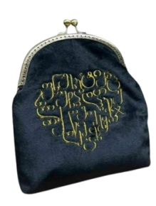 ხავერდის ჩანთა ჯაჭვით- ანბანი, 23X25სმ.